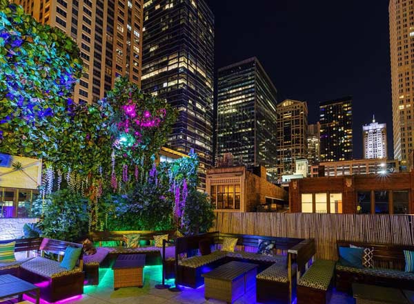 Rooftop bar Joy District in Chicago