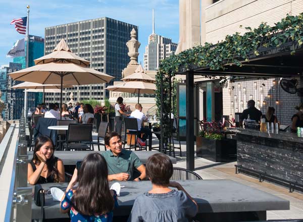 Bar en la azotea LH Rooftop en Chicago