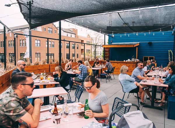 Rooftop bar Lonsome Rose in Chicago