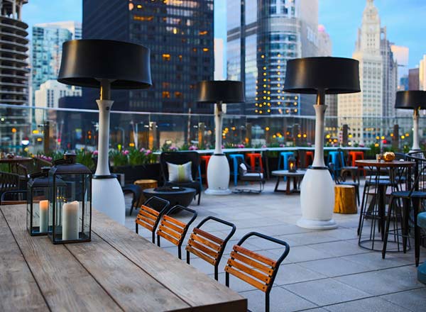 Raised Bar - Rooftop bar in Chicago | The Rooftop Guide