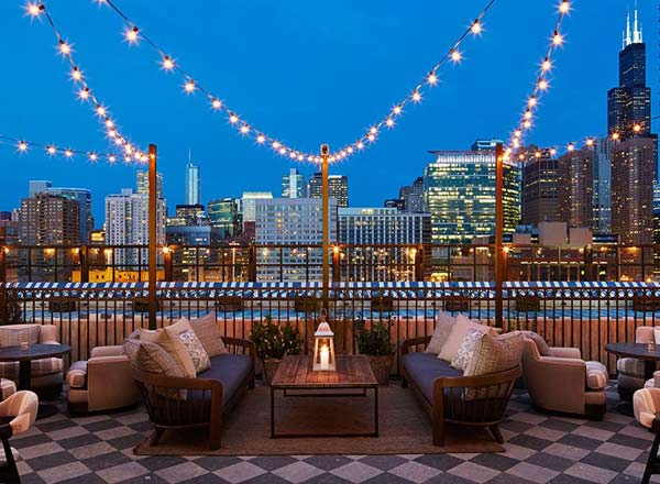 Rooftop bar Soho House Chicago in Chicago