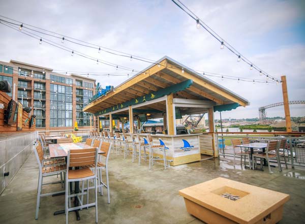 Bar en la azotea Landshark Rooftop Bar en Margaritaville en Cleveland