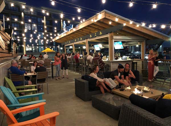 Bar en la azotea Landshark Rooftop Bar en Margaritaville en Cleveland