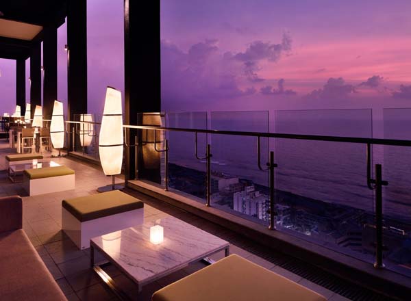 Rooftop bar Vistas at Mövenpick Hotel Colombo in Colombo
