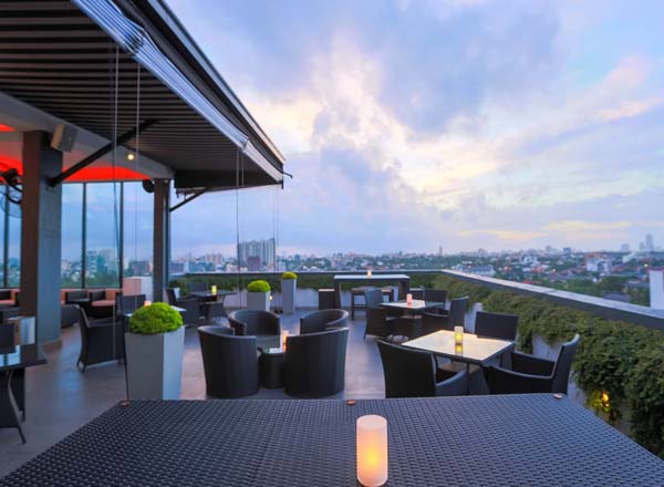 Rooftop bar Vu Resto-Bar in Colombo