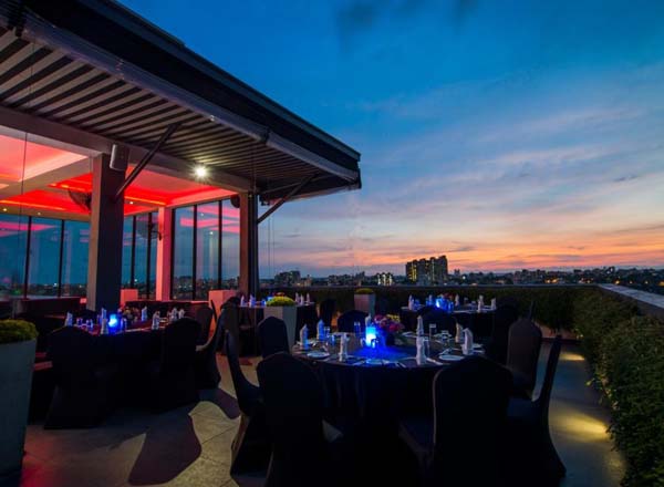 Rooftop bar Vu Resto-Bar in Colombo