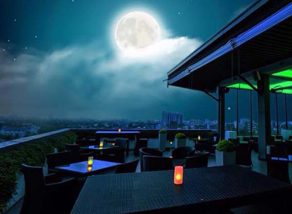 Rooftop bar Vu Resto-Bar in Colombo