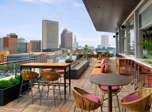 Rooftop bar Lumin Sky Bar & Kitchen in Columbus