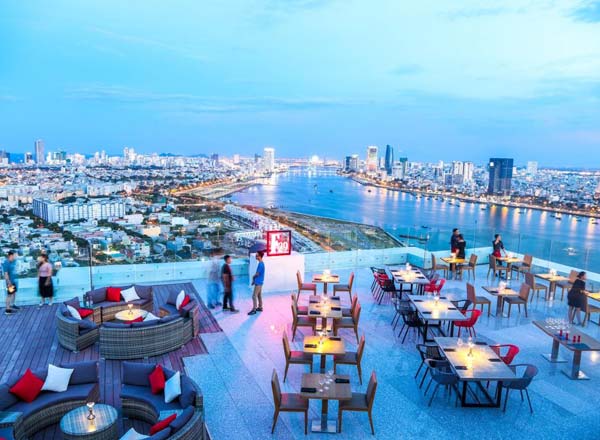 Rooftop bar F29 Golden Beef & Sky Bar in Da Nang