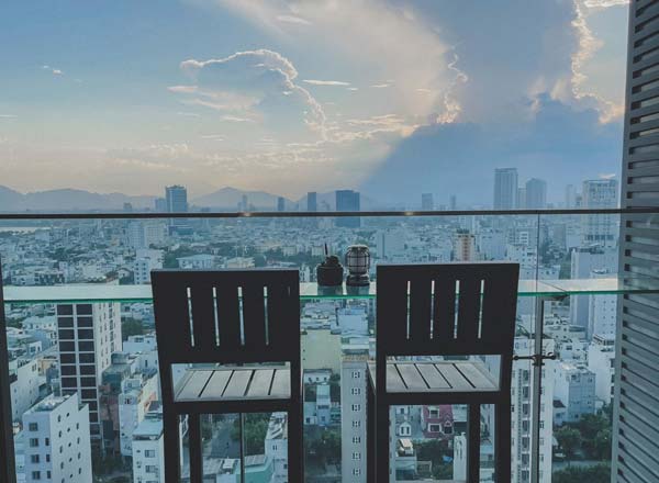 Rooftop bar Sky 21 Bar & Bistro in Da Nang