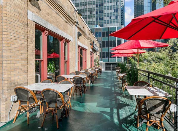 Rooftop bar The Woolworth in Dallas