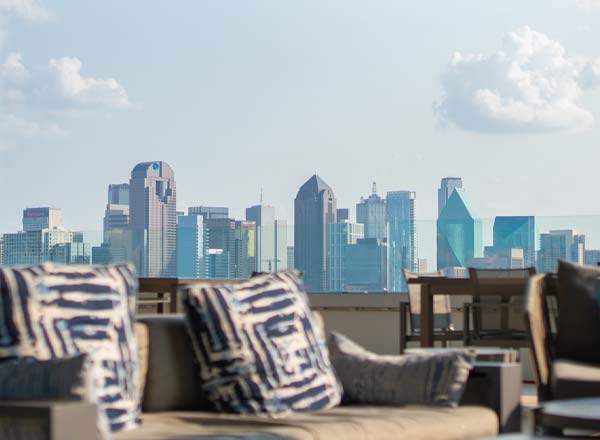 Rooftop bar Upside West Village in Dallas