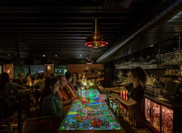Bar en la azotea Linger en Denver