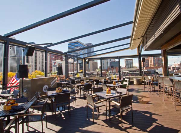 Rooftop bar ViewHouse Ballpark in Denver