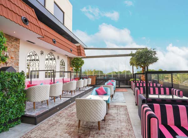 Rooftop bar Cloud Lounge & Restaurant in Dubai