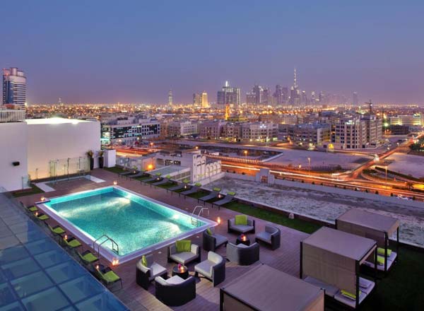 Rooftop bar Estrellas Rooftop Lounge in Dubai
