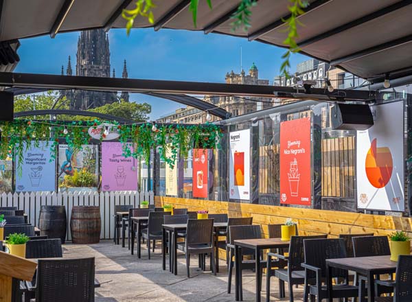Rooftop bar Cask Smugglers in Edinburgh