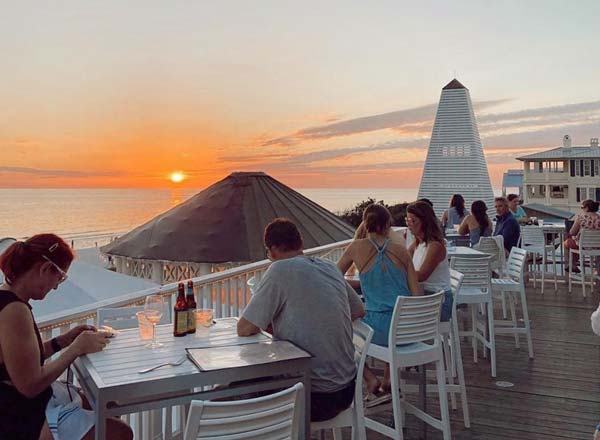 Rooftop bar Bud & Alley's Waterfront Restaurant & Bar in Emerald Coast