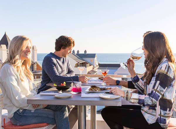 Rooftop bar Pescado Seafood Grill & Rooftop Bar in Emerald Coast