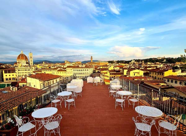 Tomat Baby hylde Hotel Croce di Malta - Rooftop bar in Florence | The Rooftop Guide