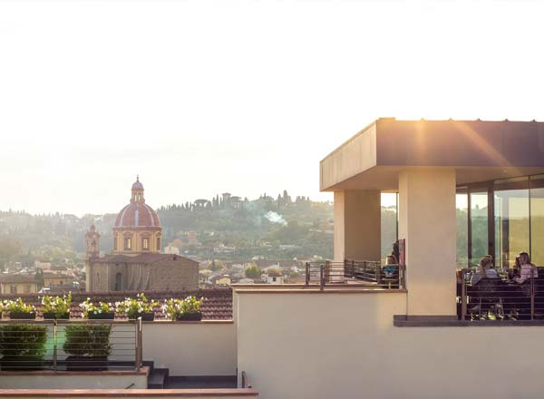 Rooftop bar SE·STO on Arno in Florence