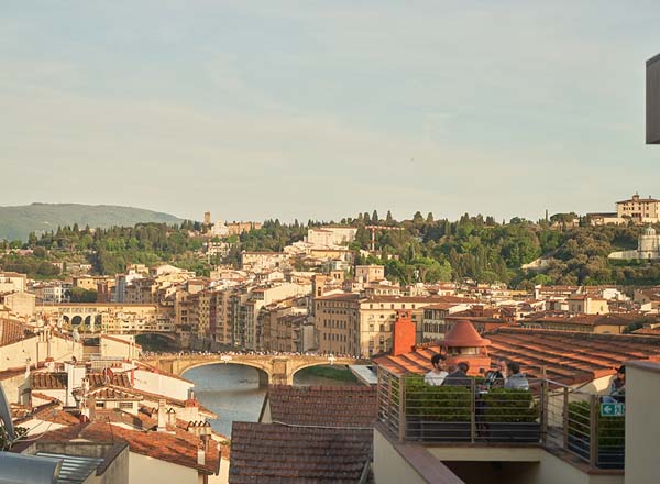 Rooftop bar SE·STO on Arno in Florence