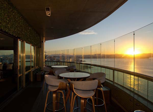 Rooftop bar The Roof & Black Sheep in Florianópolis