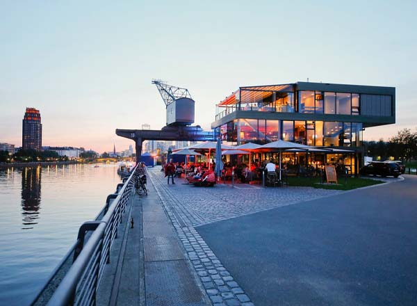 Rooftop bar Oosten in Frankfurt