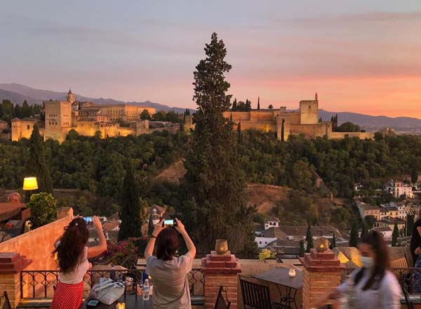 Rooftop bar El Huerto de Juan Ranas in Granada