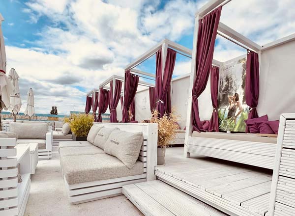 12 Best Rooftop Bars In Hamburg 2024