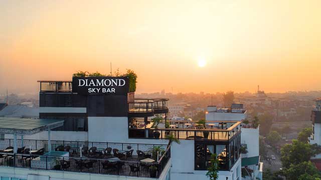 Rooftop bar Diamond Sky Bar in Hanoi