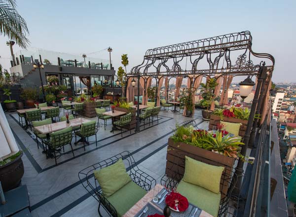 Rooftop bar Skyline Hanoi in Hanoi