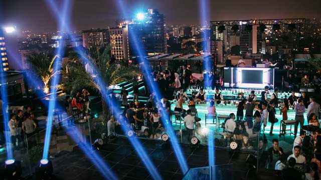 Rooftop bar SKYXX Garden & Lounge in Ho Chi Minh