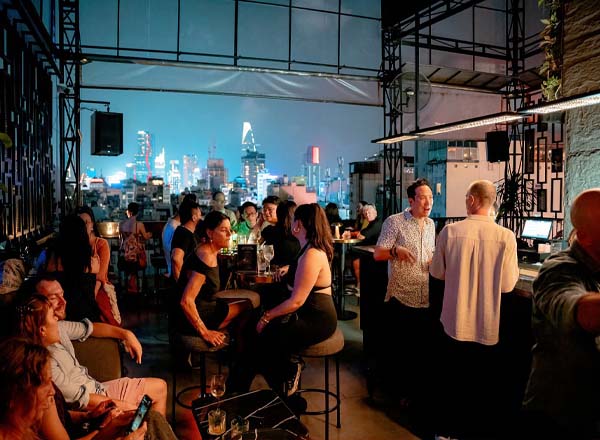 Rooftop bar The Park Rooftop & Lounge in Ho Chi Minh