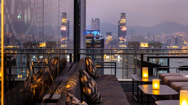 Rooftop bar Wooloomooloo in Hong Kong