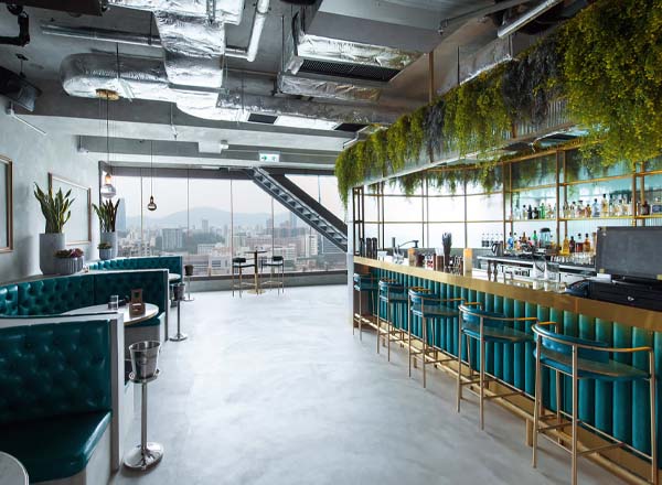Rooftop bar tsim sha tsui