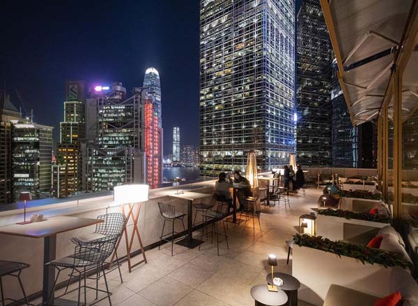 Rooftop bar Popinjays in Hong Kong