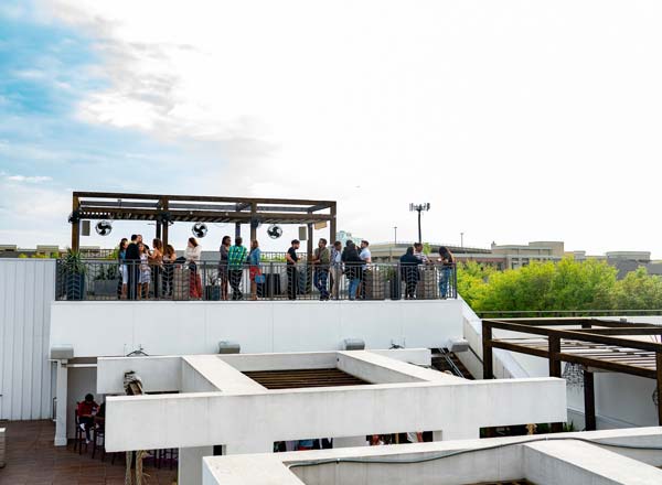 Rooftop bar 77 Degrees Rooftop in Houston