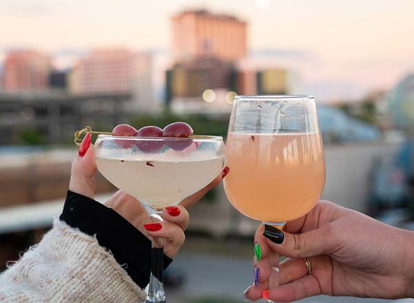 Rooftop bar 77 Degrees Rooftop in Houston