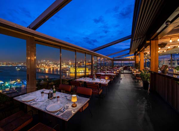 Rooftop bar Hood in Istanbul