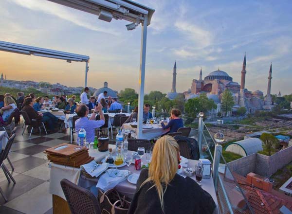 Rooftop bar Seven Hills Restaurant in Istanbul