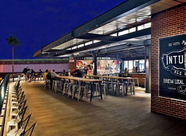 Rooftop bar Intuition Ale Works in Jacksonville