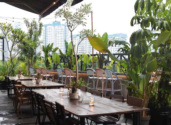 Lucy in The Sky SCBD  Rooftop bar in Jakarta  The Rooftop Guide
