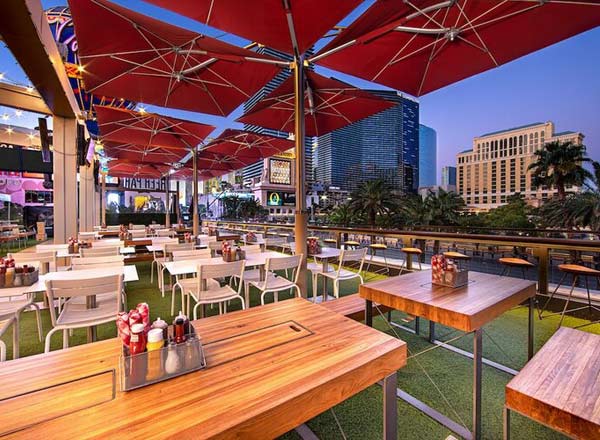 Rooftop bar Beer Park in Las Vegas
