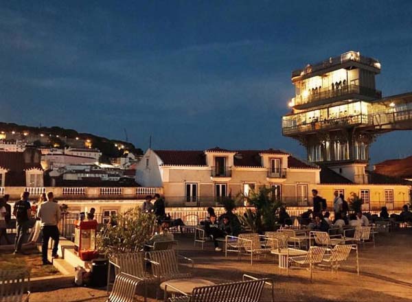 Rooftop bar CARMO Rooftop in Lisbon