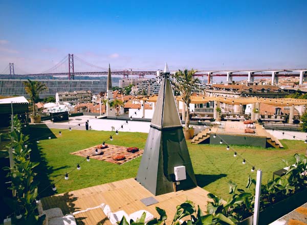 Rooftop bar Go A Lisboa in Lisbon