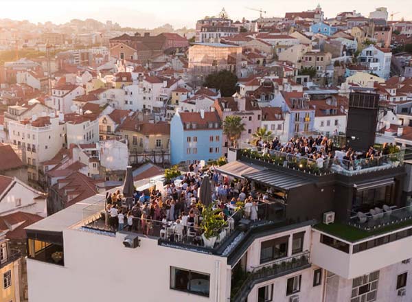 Rooftop bar ROOFTOP Bar Mundial in Lisbon