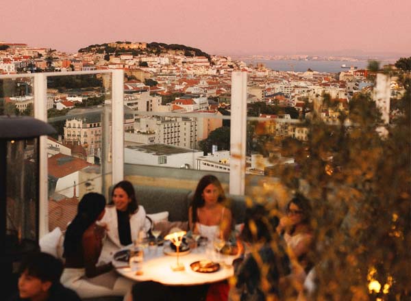 Rooftop bar Mona Verde in Lisbon