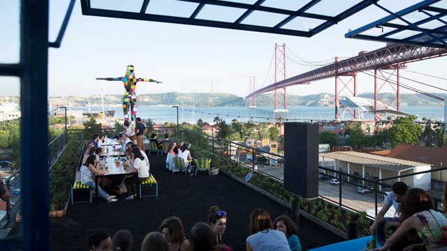 Rooftop bar Rio Maravilha in Lisbon