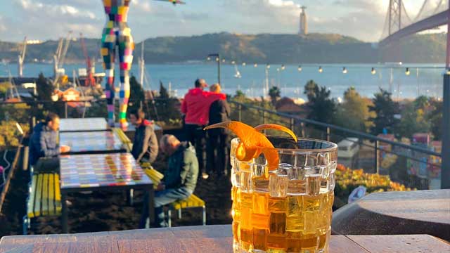 Rooftop bar Rio Maravilha in Lisbon